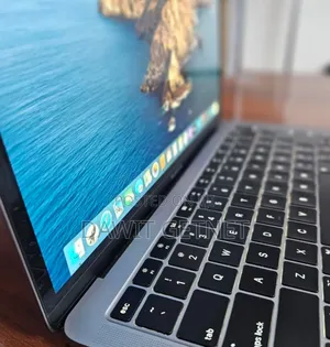 New Laptop Apple MacBook Pro 2019 8GB Intel Core I5 SSD 128GB