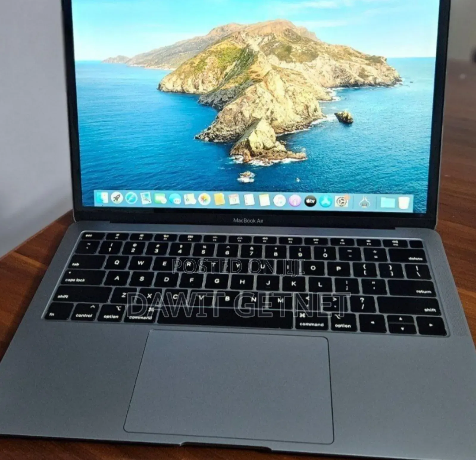 New Laptop Apple MacBook Pro 2019 8GB Intel Core I5 SSD 128GB