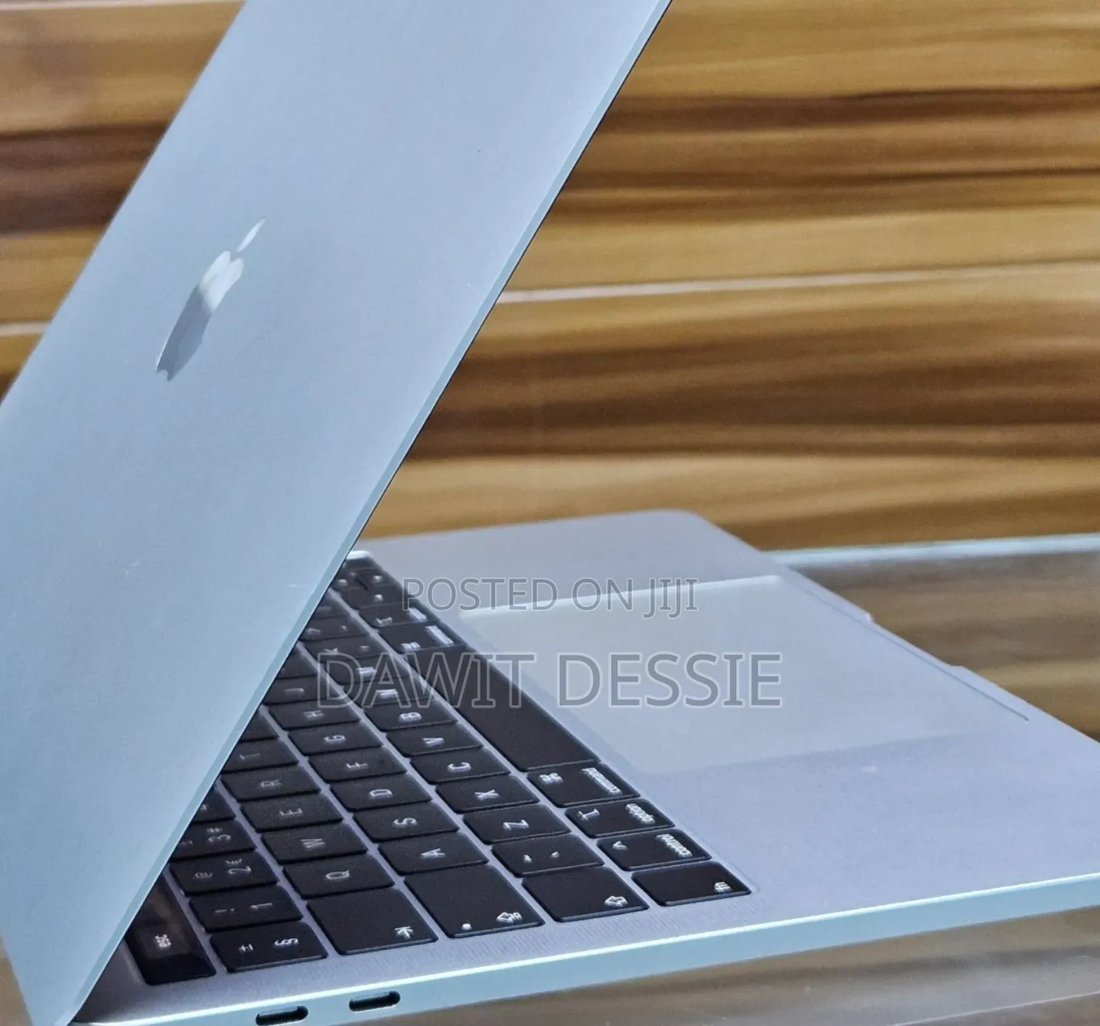 New Laptop Apple MacBook Air 2019 8GB Intel Core I5 SSD 128GB