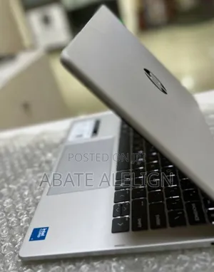 New Laptop HP OmniBook 5 14" 16GB Intel Core I7 SSD 1T