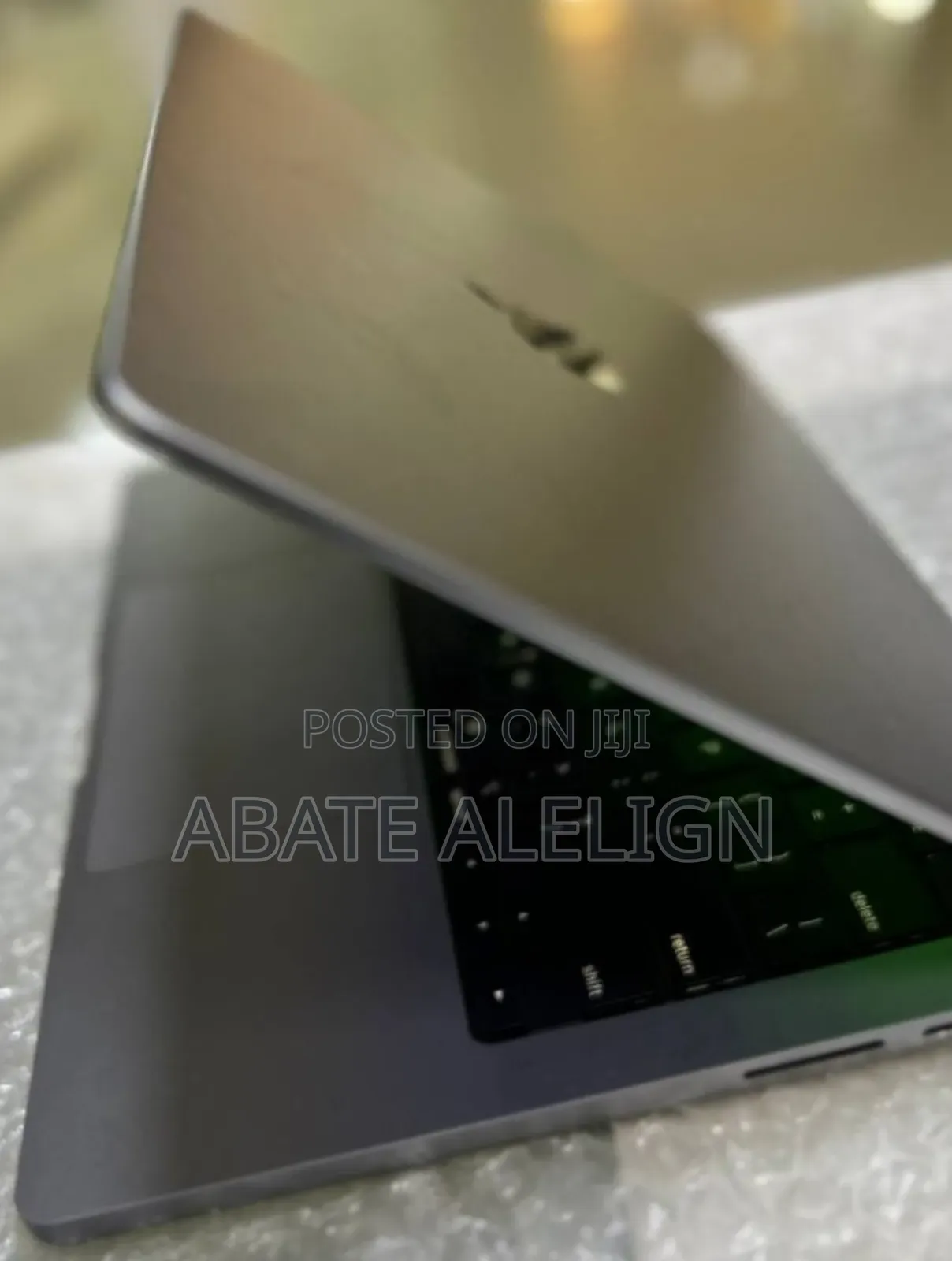 New Laptop Apple MacBook Pro M1 16GB Apple M1 Pro SSD 512GB