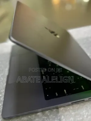 New Laptop Apple MacBook Pro M1 16GB Apple M1 Pro SSD 512GB