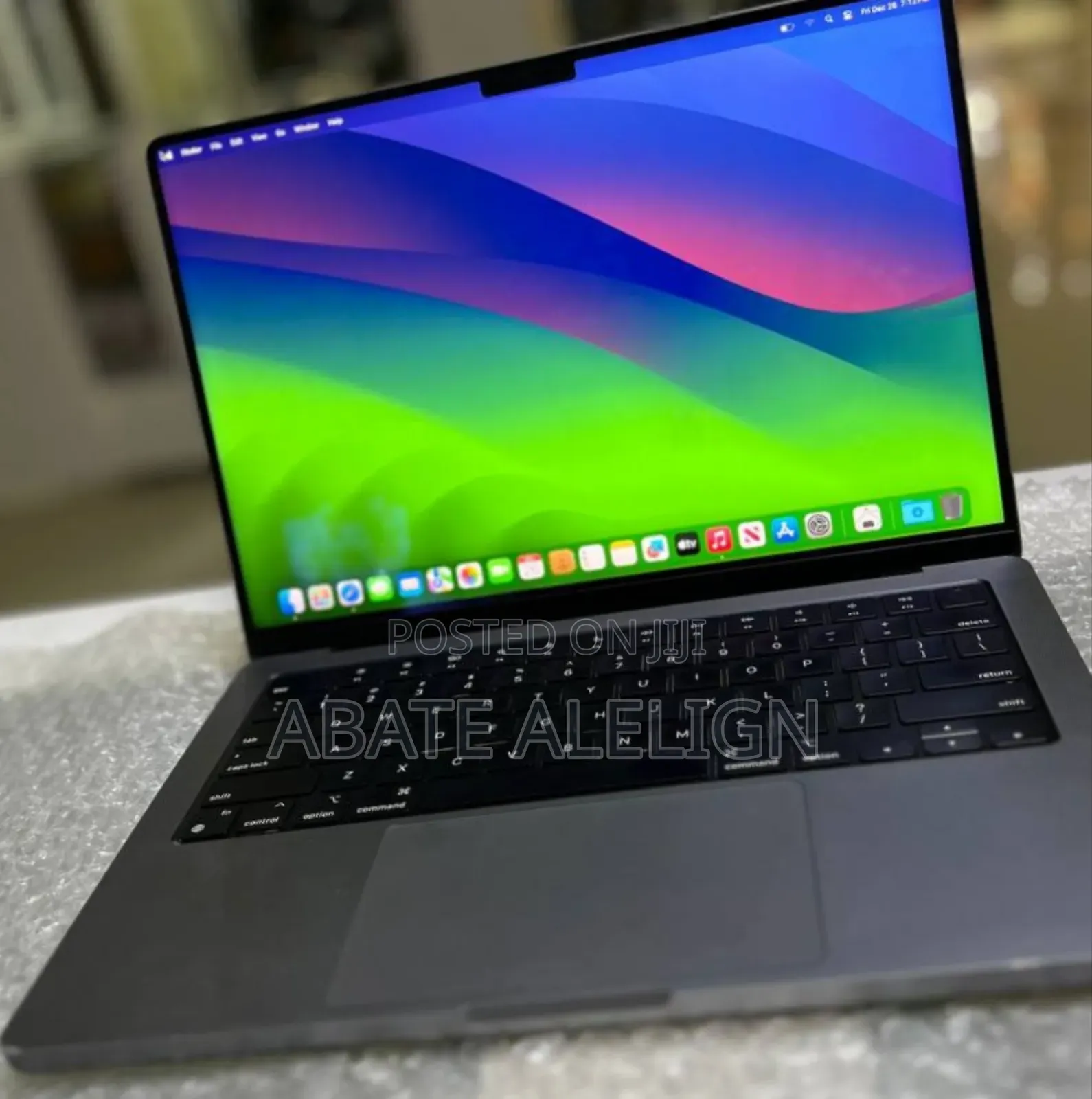 New Laptop Apple MacBook Pro M1 16GB Apple M1 Pro SSD 512GB