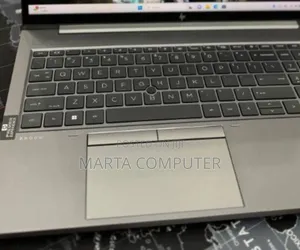 New Laptop HP ZBook Firefly G8 16GB Intel Core I7 SSD 512GB