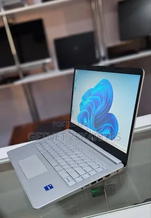 New Laptop HP Stream Notebook 8GB Intel Core I7 SSD 512GB