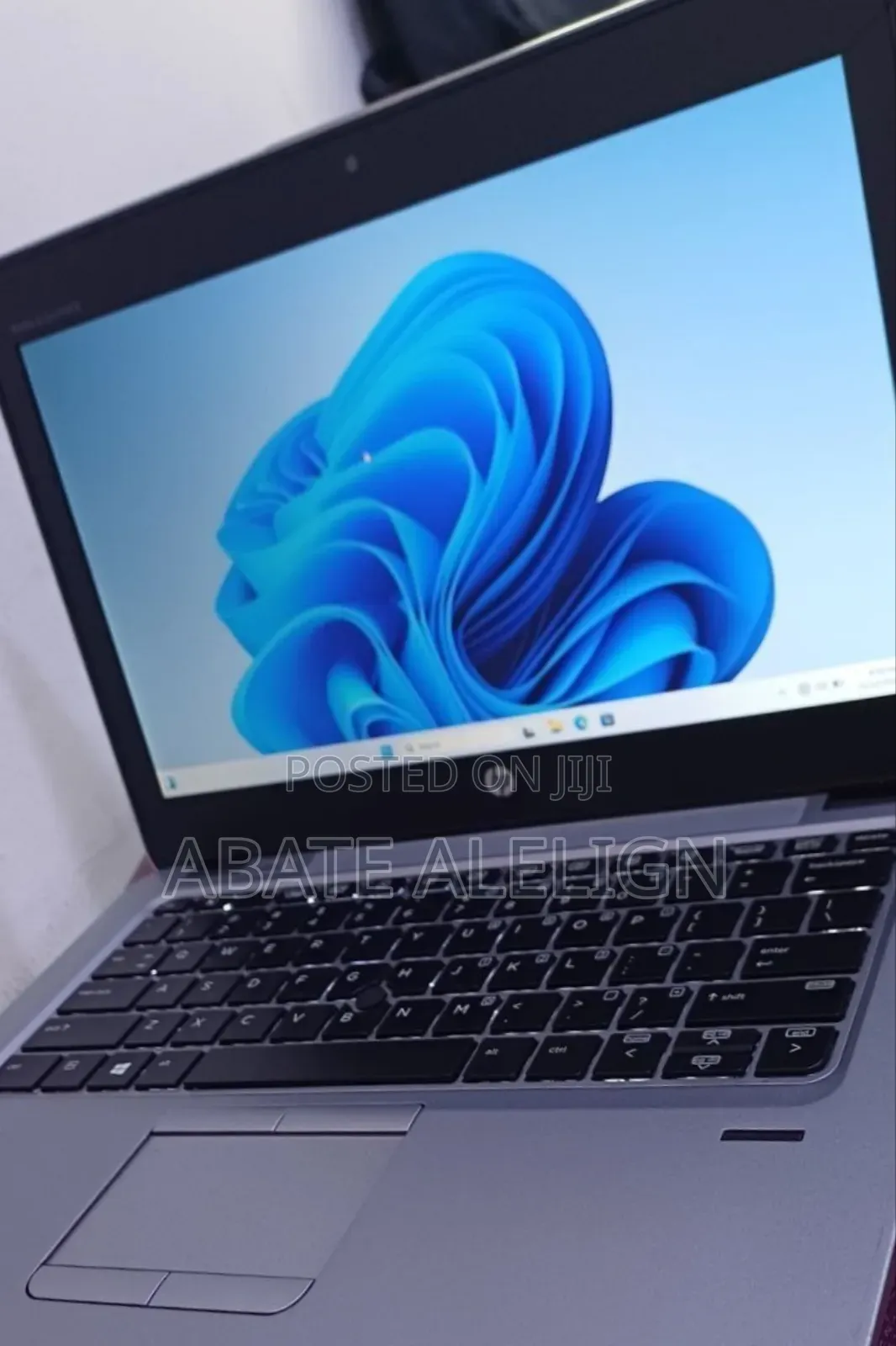 New Laptop HP EliteBook 820 G3 8GB Intel Core I5 SSD 256GB