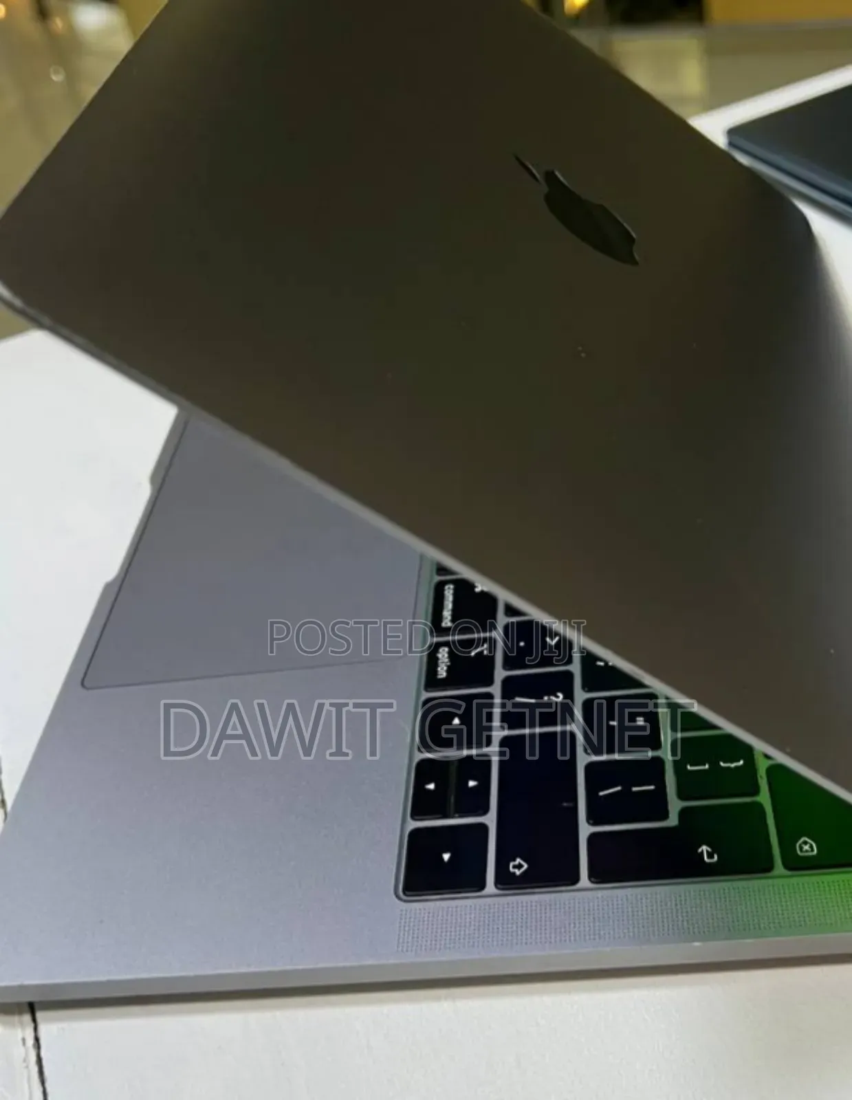 New Laptop Apple MacBook Pro 2019 8GB Intel Core I5 SSD 128GB