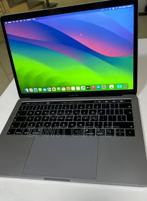 New Laptop Apple MacBook Pro 2019 8GB Intel Core I5 SSD 128GB