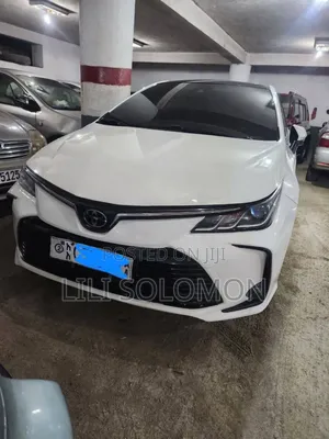 Toyota Corolla 2022 White