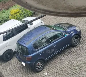 Toyota Vitz 2001 Blue