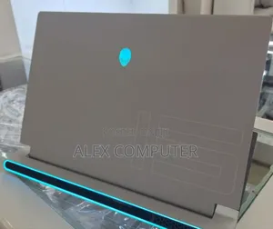 New Laptop Alienware M15 R3 32GB Intel Core I9 SSD 1T