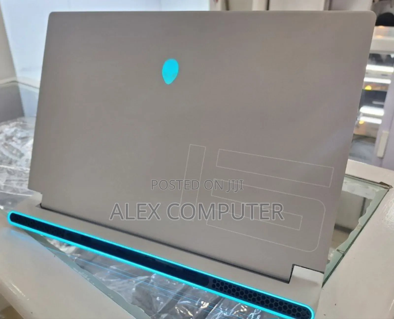 New Laptop Alienware M15 R3 32GB Intel Core I9 SSD 1T