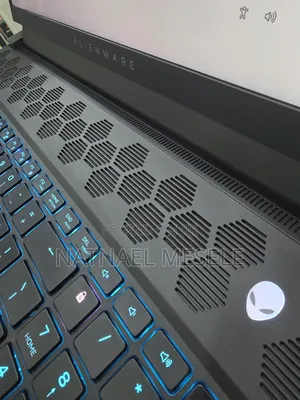 New Laptop Alienware M17x R2 32GB Intel Core I9 SSD 1T