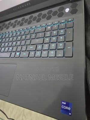 New Laptop Alienware M17x R2 32GB Intel Core I9 SSD 1T