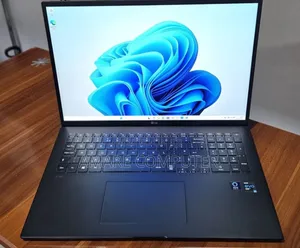 New Laptop LG Gram 15.6 16GB Intel Core I7 SSD 512GB