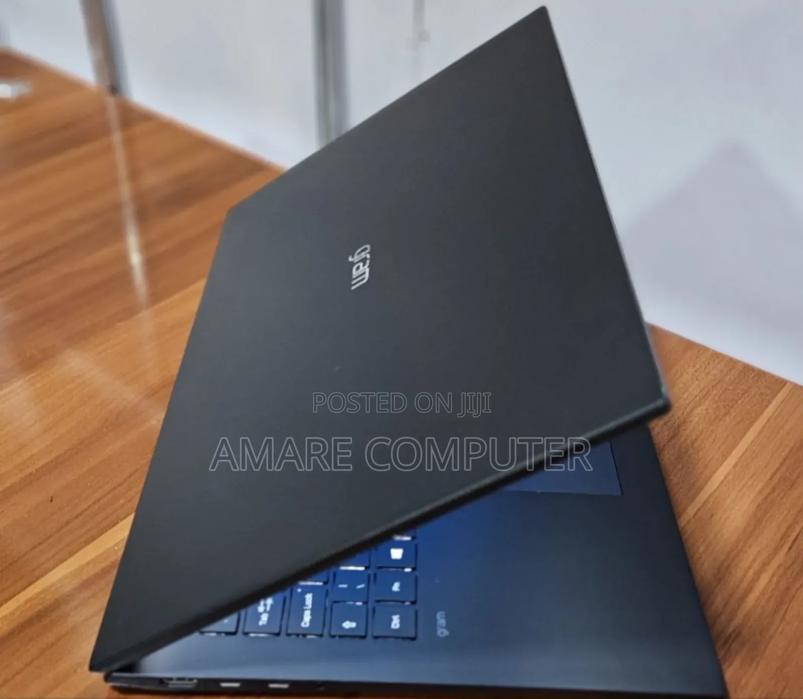 New Laptop LG Gram 15.6 16GB Intel Core I7 SSD 512GB