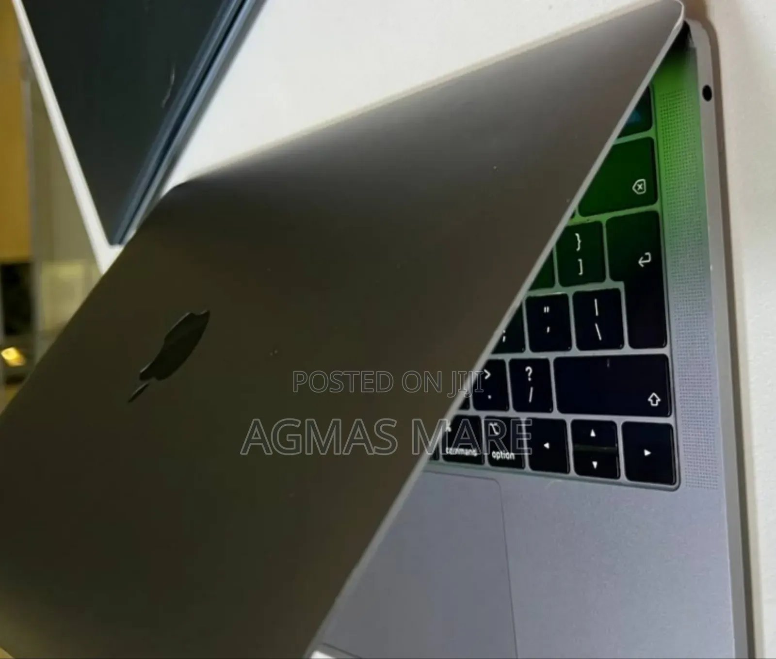 New Laptop Apple MacBook Pro 2019 8GB Intel Core I5 SSD 128GB