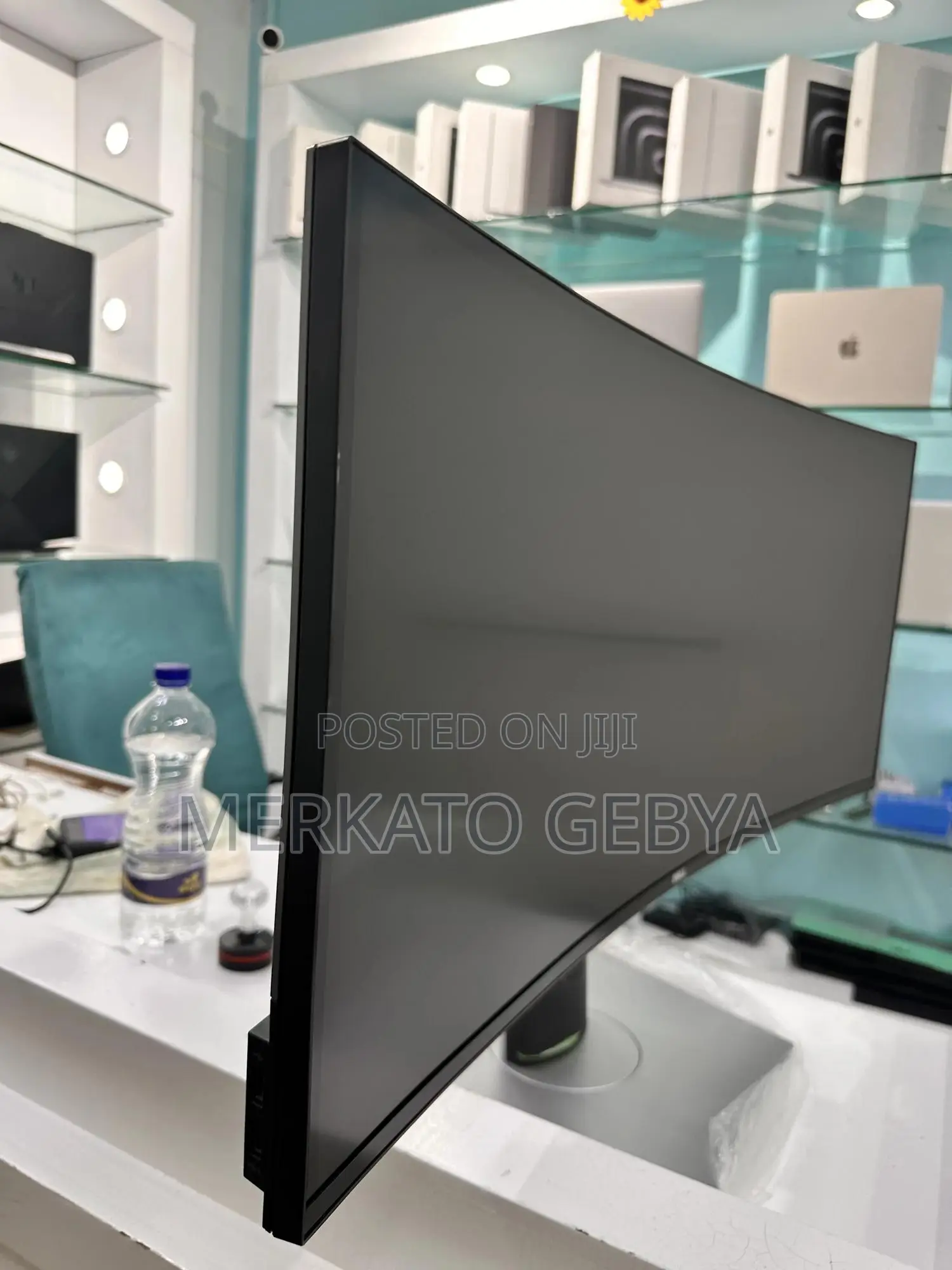 Dell 34-Inch Ultra-Wide Monitor 3440x1440 WQHD Resolution Key