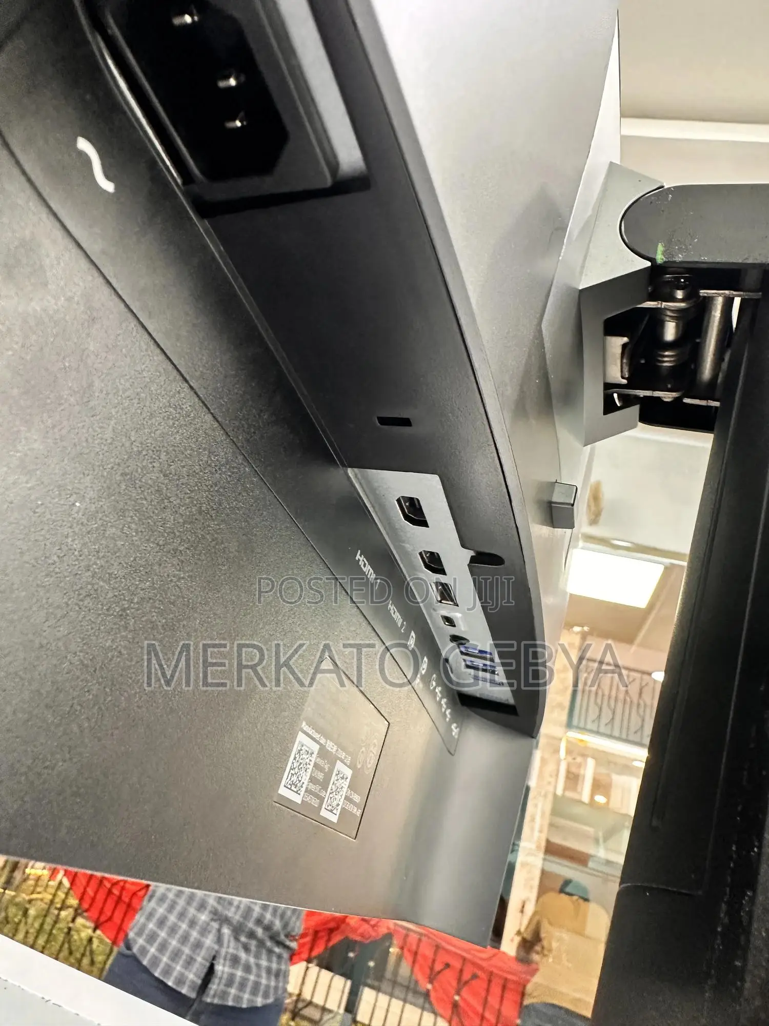 Dell 34-Inch Ultra-Wide Monitor 3440x1440 WQHD Resolution Key