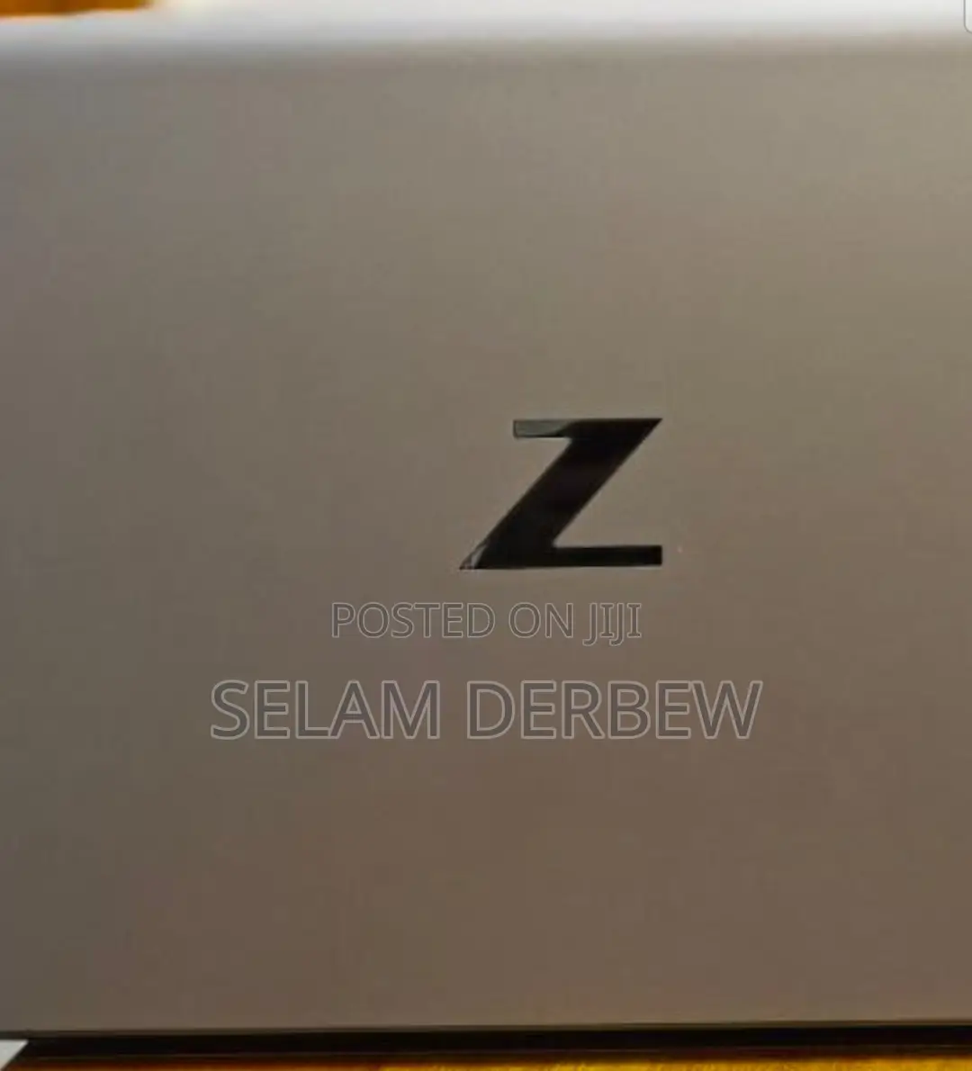 New Laptop HP ZBook Firefly 15 G7 16GB Intel Core I7 SSD 512GB