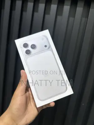 Photo - New Apple iPhone 17 Pro 256 GB Silver