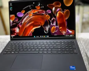 Photo - New Laptop Dell Vostro 3520 16GB Intel Core I5 SSD 512GB