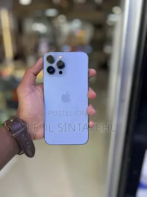 Photo - Apple iPhone 13 Pro Max 128 GB Blue