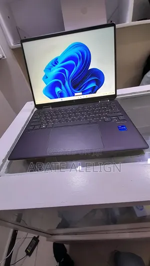 Photo - New Laptop HP Spectre 16GB Intel Core I7 SSD 1T