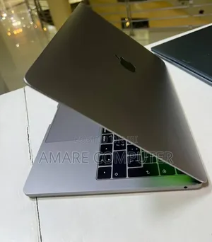 New Laptop Apple MacBook Pro 2019 8GB Intel Core I5 SSD 128GB