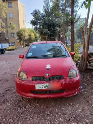 Toyota Vitz 2001 Red