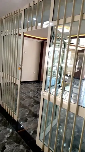 Gerji, 40/60 Condominium Shop for Sale 96sqm