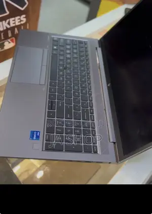 New Laptop HP 16GB Intel Core I7 SSD 512GB