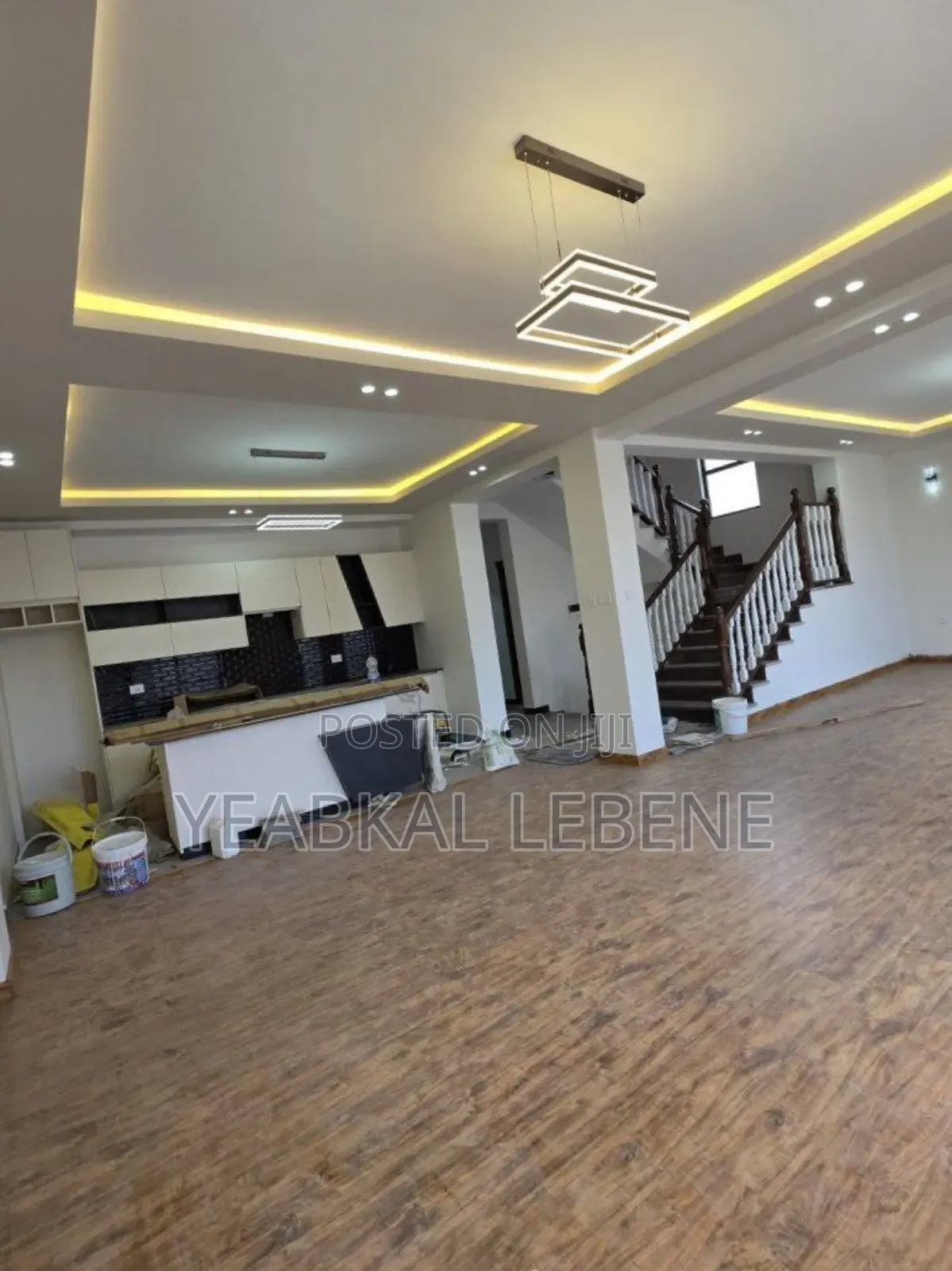 12bdrm House in Bole for sale