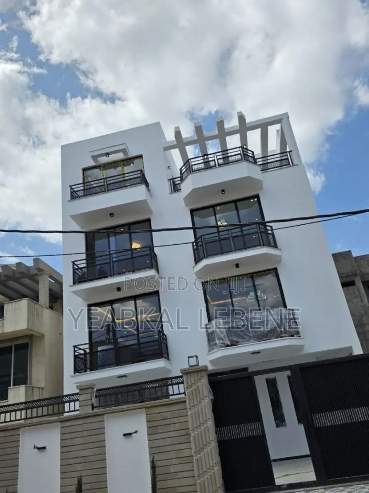 12bdrm House in Bole for sale