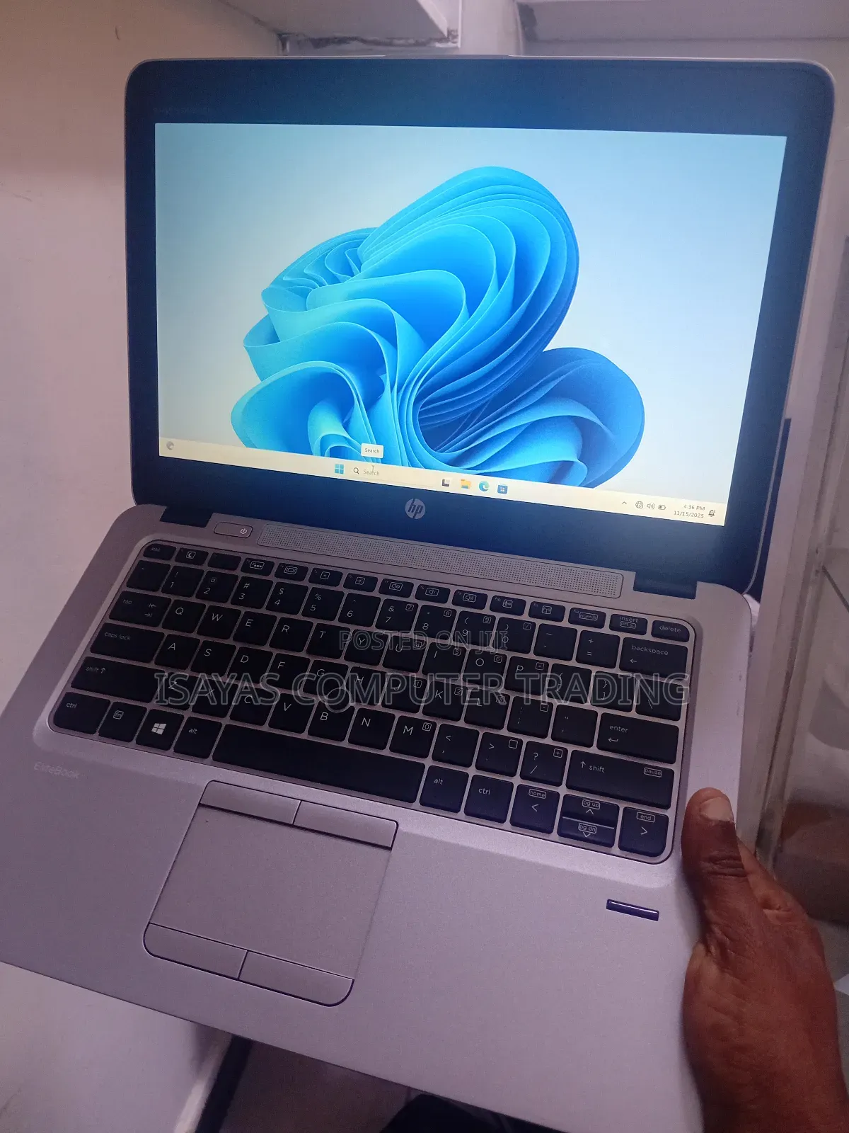 New Laptop HP EliteBook 820 G3 8GB Intel Core I5 SSD 1T