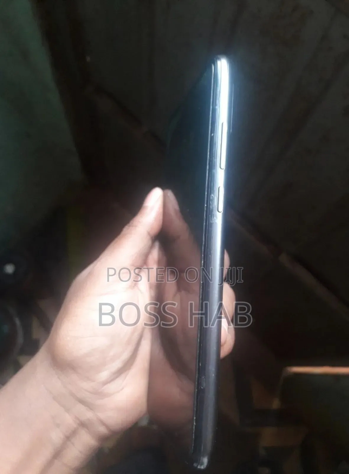 Hisense E50 64 GB Gray