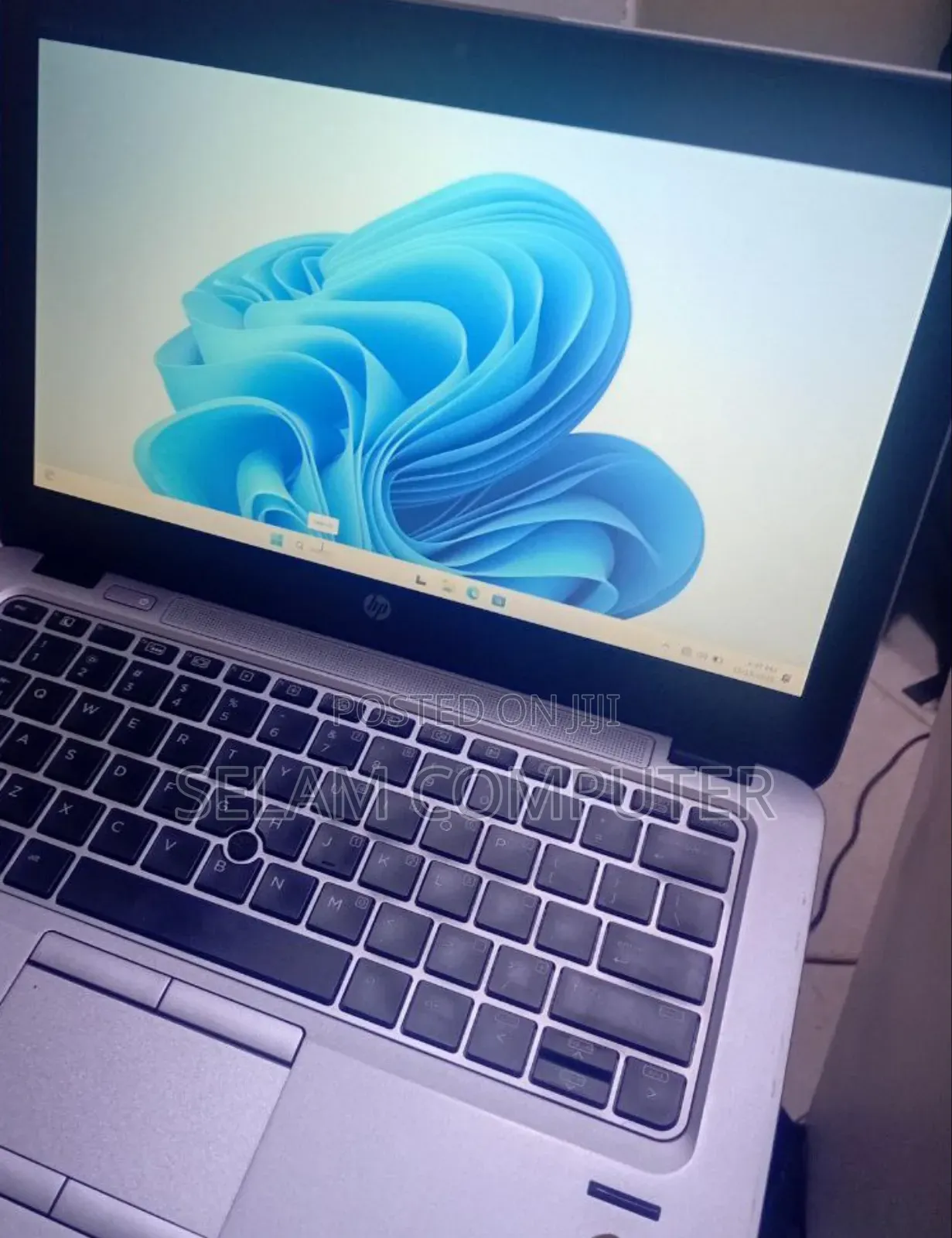 New Laptop HP EliteBook 820 G3 8GB Intel Core I7 SSD 256GB