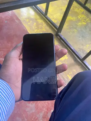 Photo - Apple iPhone XS 64 GB Black