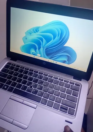 Laptop HP EliteBook 820 8GB Intel Core I5 HDD 1T