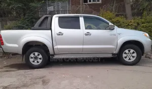 Toyota Hilux 2009 Silver