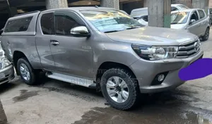 Toyota Hilux 2019 Silver