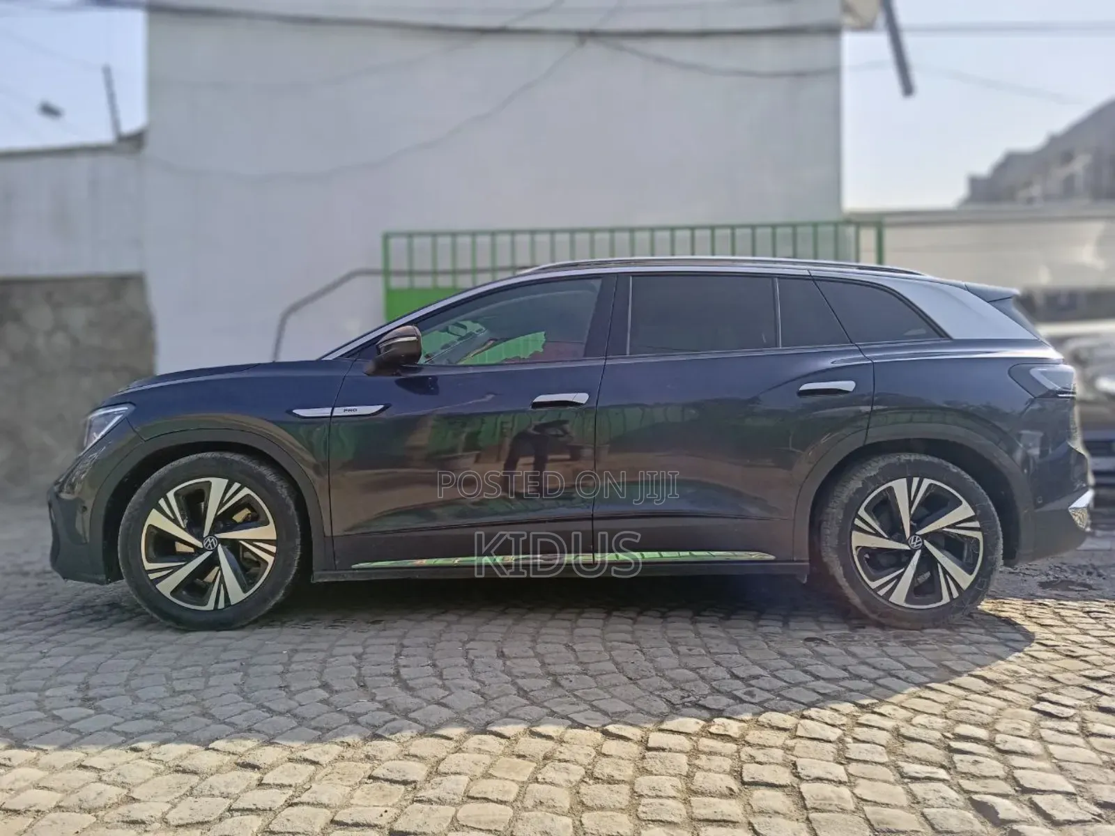 Volkswagen ID.6 2023 Blue