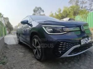 Volkswagen ID.6 2023 Blue