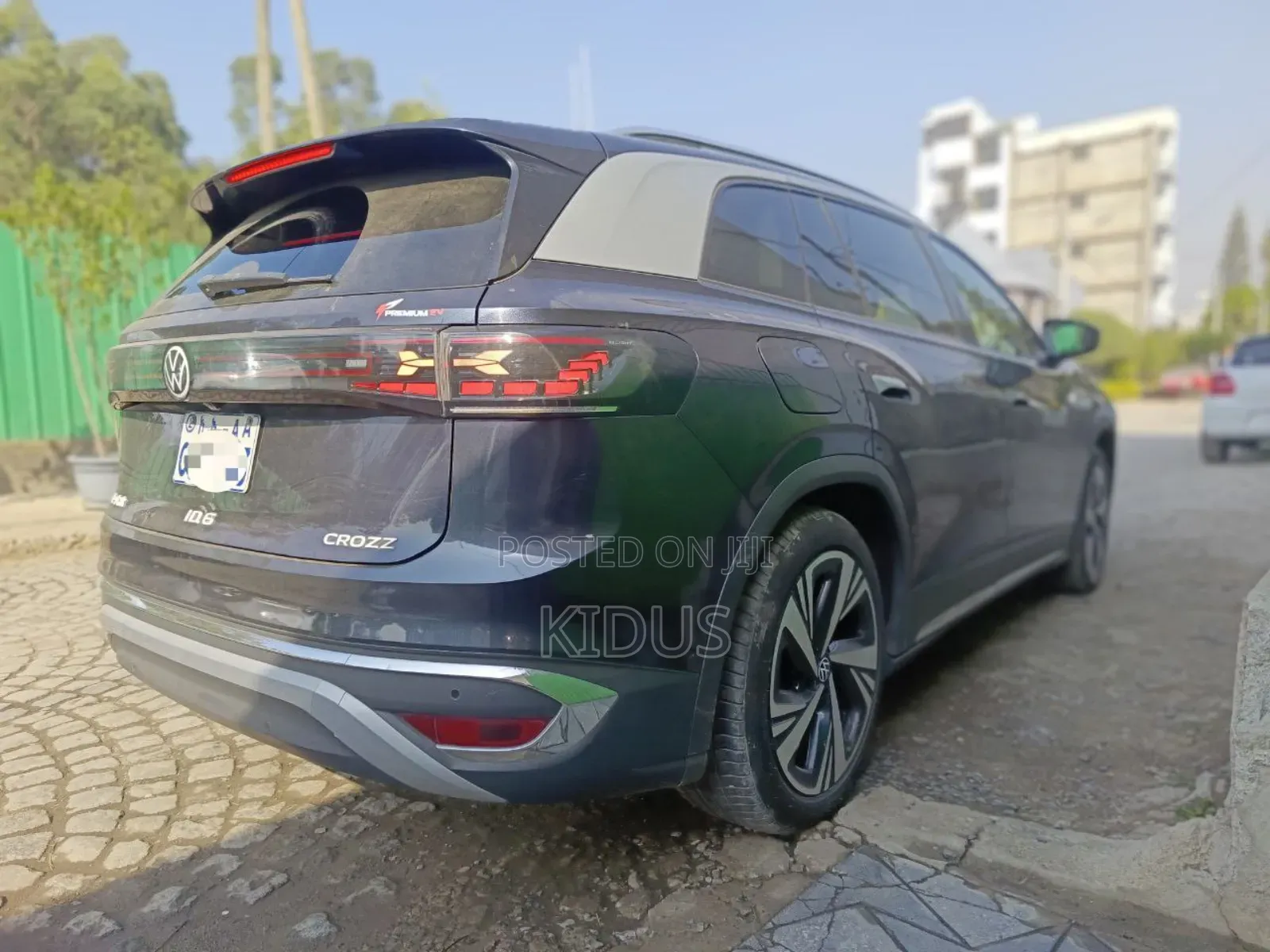 Volkswagen ID.6 2023 Blue