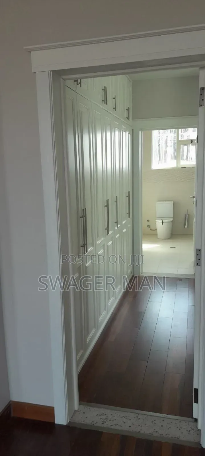 Furnished 11bdrm Townhouse/Terrace in Ayat, Yeka for sale