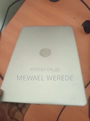 Photo - Laptop HP EliteBook 820 8GB Intel Core I5 HDD 1T