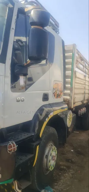 2012 አይቬኮ ኦባማ ከነተሳቢው መስፍን በ መስፍን