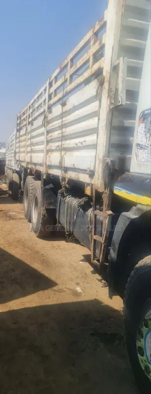 2012 አይቬኮ ኦባማ ከነተሳቢው መስፍን በ መስፍን