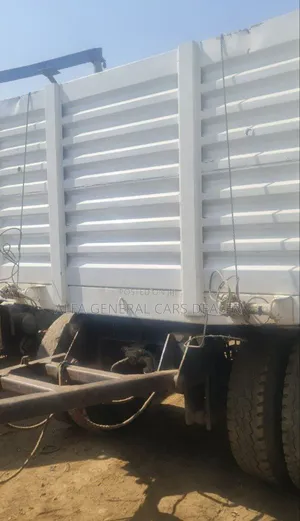 2012 አይቬኮ ኦባማ ከነተሳቢው መስፍን በ መስፍን