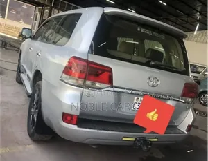 Toyota Land Cruiser 2009 Silver